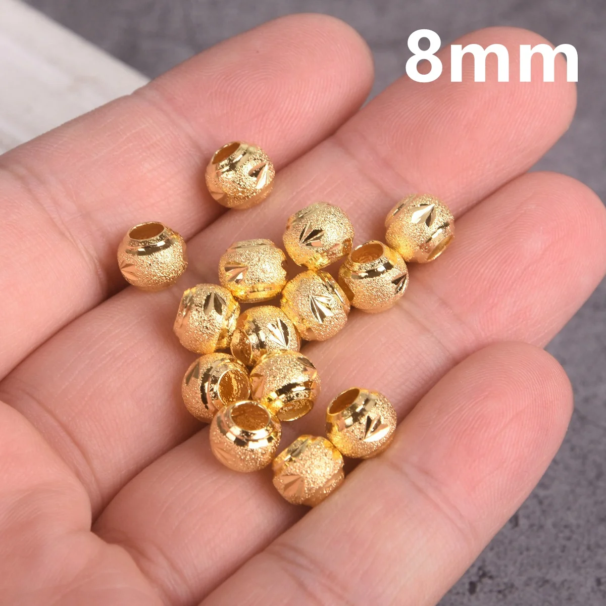 ジュエリー作りのための円形の金メッキ金属ビーズ,中空の彫刻家のための金と銀の色,直径8mm,10mm