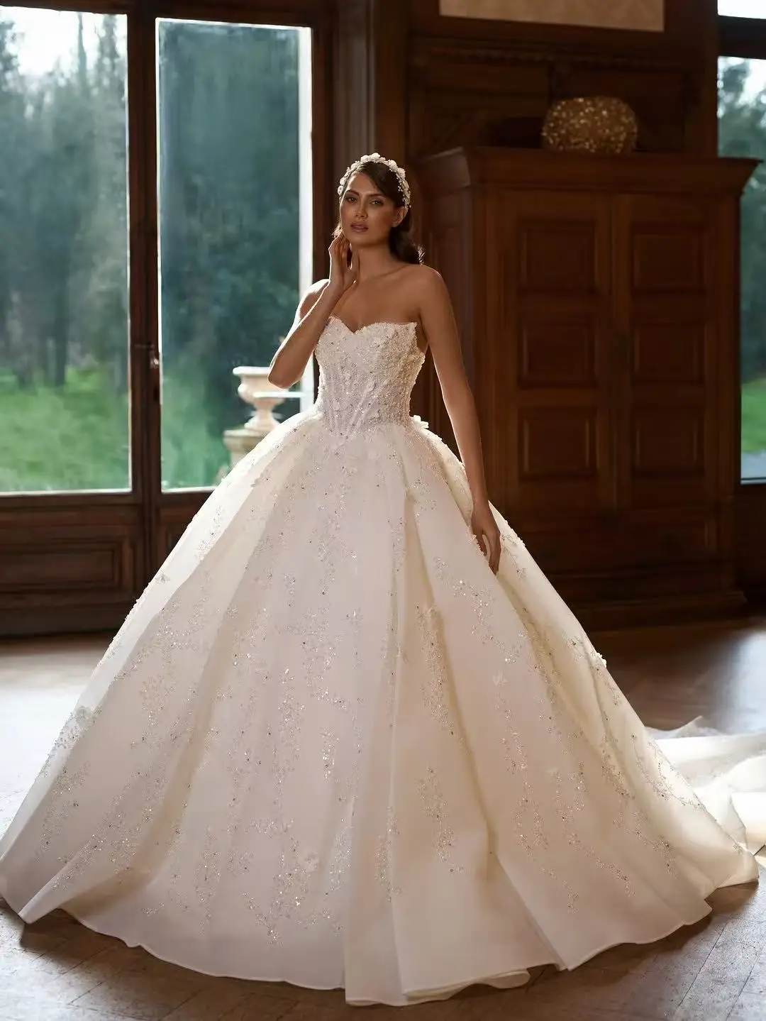 Luxury Sparkly Crystal Ball Gown Wedding Dress Sweetheart Neck Princess Bridal Gown Cathedral Train Custom Made Vestido De Novia