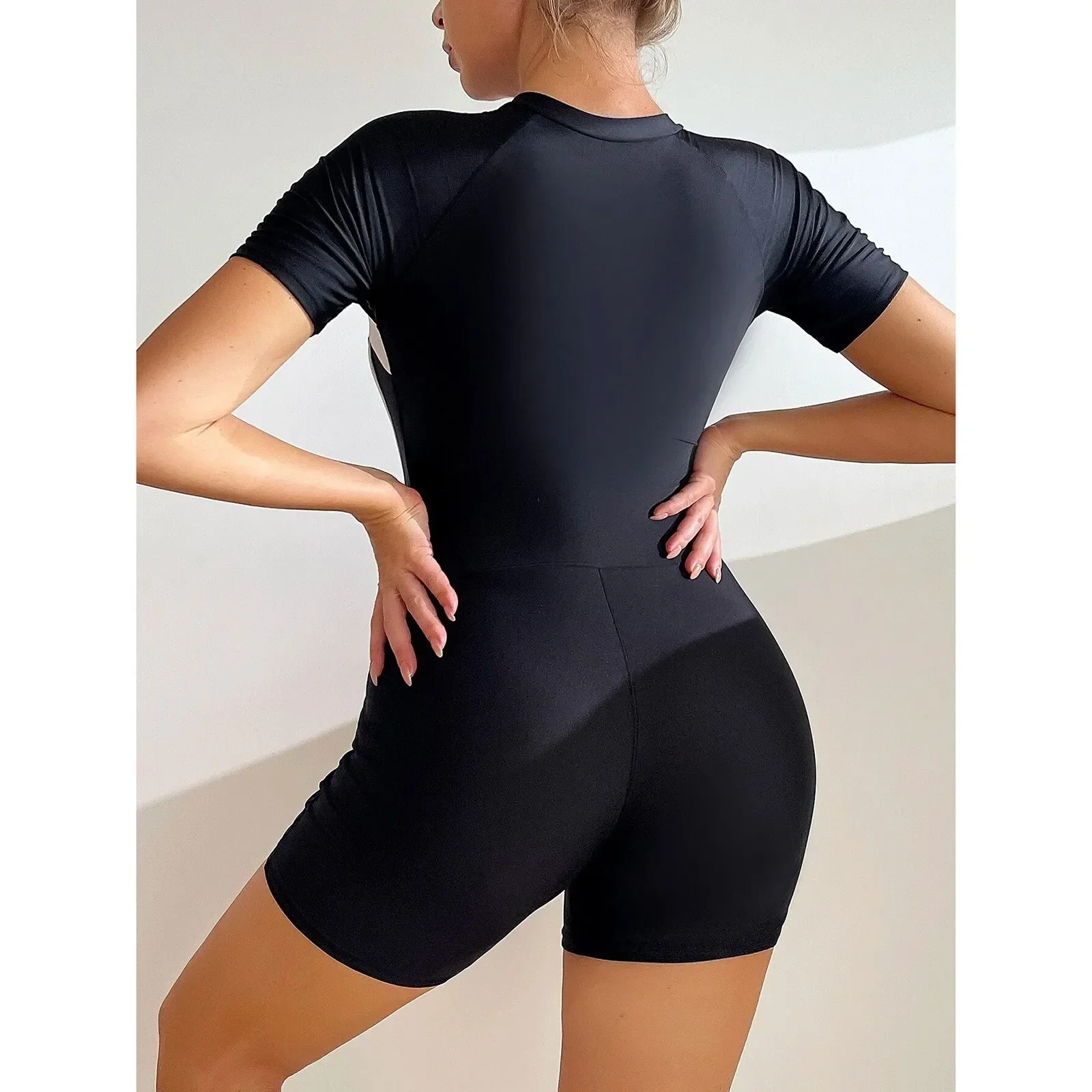 2024 Short Sleeve Surfing Swimsuit Slim Bodysuit Swimwear Women One Pieces Rashguard Diving Clothes Bathing Swimming Swim Suit