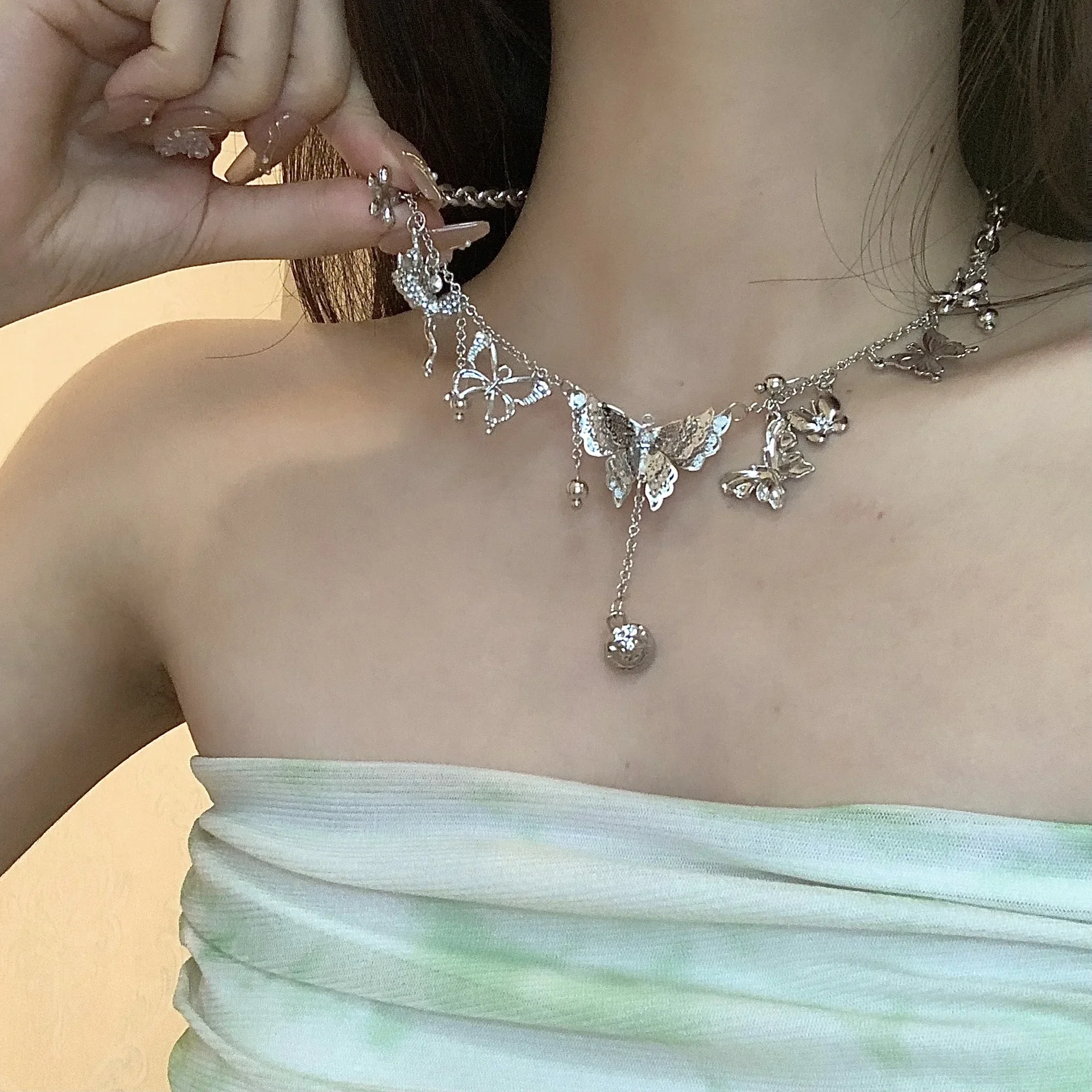 

Butterfly Necklace For Women Choker Button Clavicle Chain Jewelry Party Girls Accessories