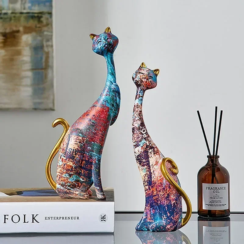 Graffiti Lovers Cat Figurines Couple Animal Ornaments Resin Painted Cat Statue for European Home Interior Study Bedroom Decor