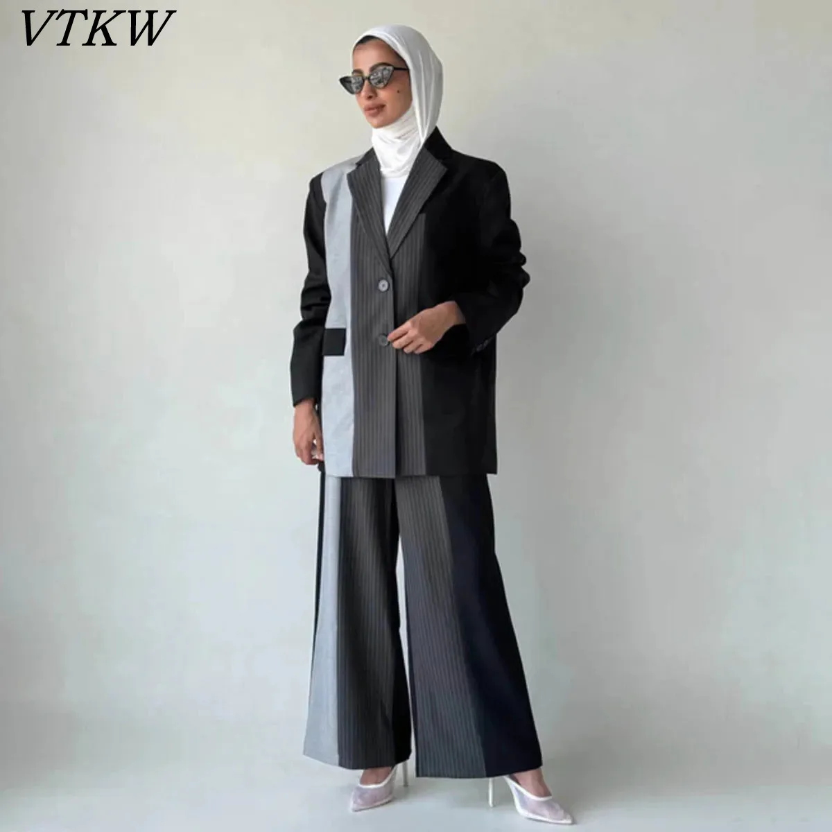 

VTKW Collar-attached Patch Two-button Design - 2025 Spring New Style - High-quality Loose Pants - Suit - Versatile Two-piece Set