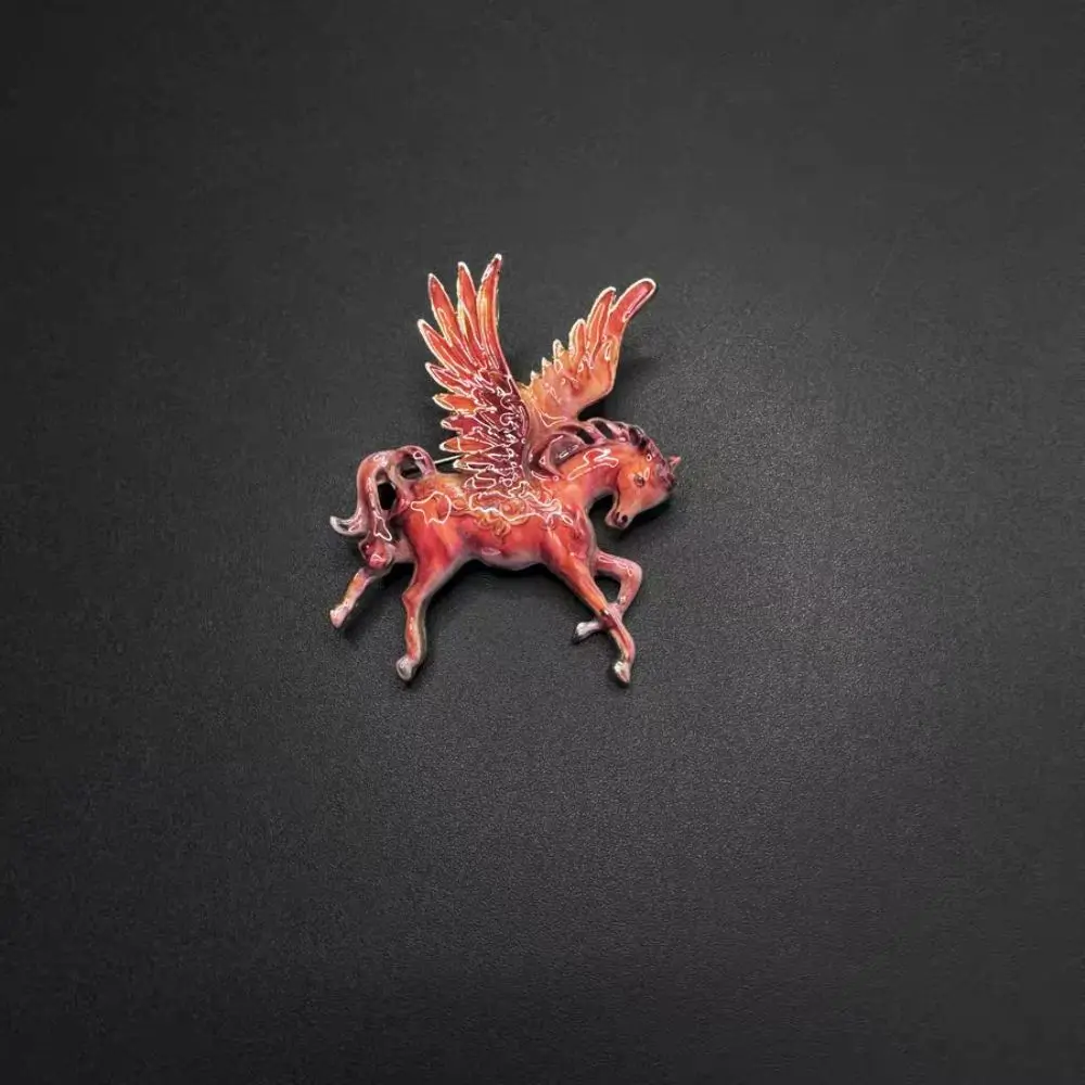 

Chinese Style Wings Horse Brooch Alloy Light Luxury Zodiac Horse Badge Pin Glossy Decoration New Year Chest Flower Gift
