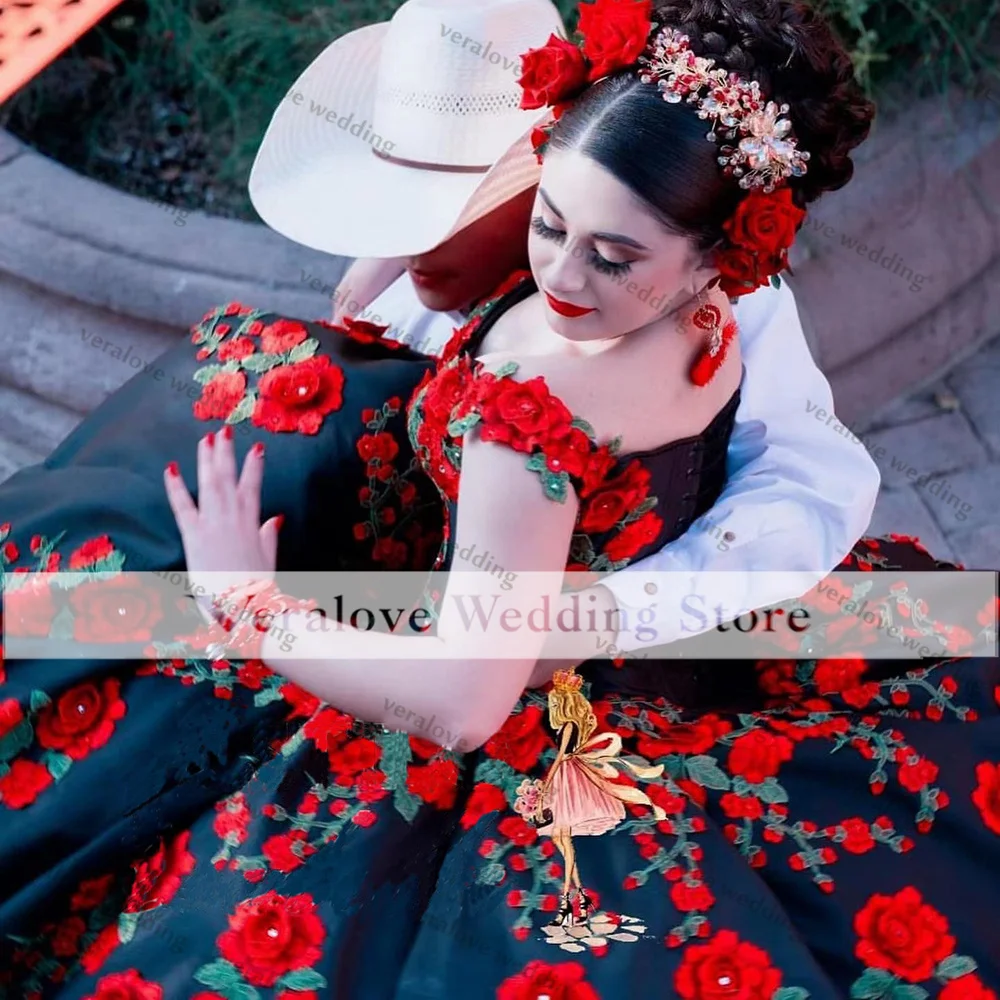 Robe de bal pour filles, à épaules dénudées, avec fleurs brodées, à lacets, style mexicain Charro Quinceanera, 15 Anos