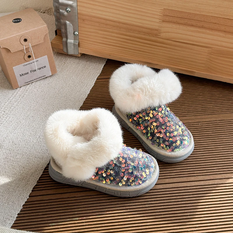 Botas de nieve para niños con lentejuelas brillantes, zapatos de algodón para niños nuevos de moda de estilo coreano para invierno 2025, mantienen el calor y el deslizamiento