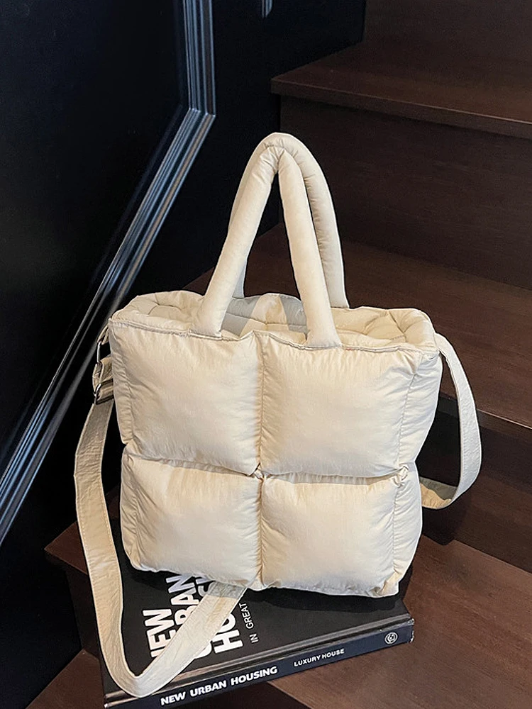 

Осенне-зимняя сумка-пуховик 2025: Новая простая хлопковая сумка-круассан/сумка-тофу куб для женщин, универсальная, для повседневного использования, через плечо