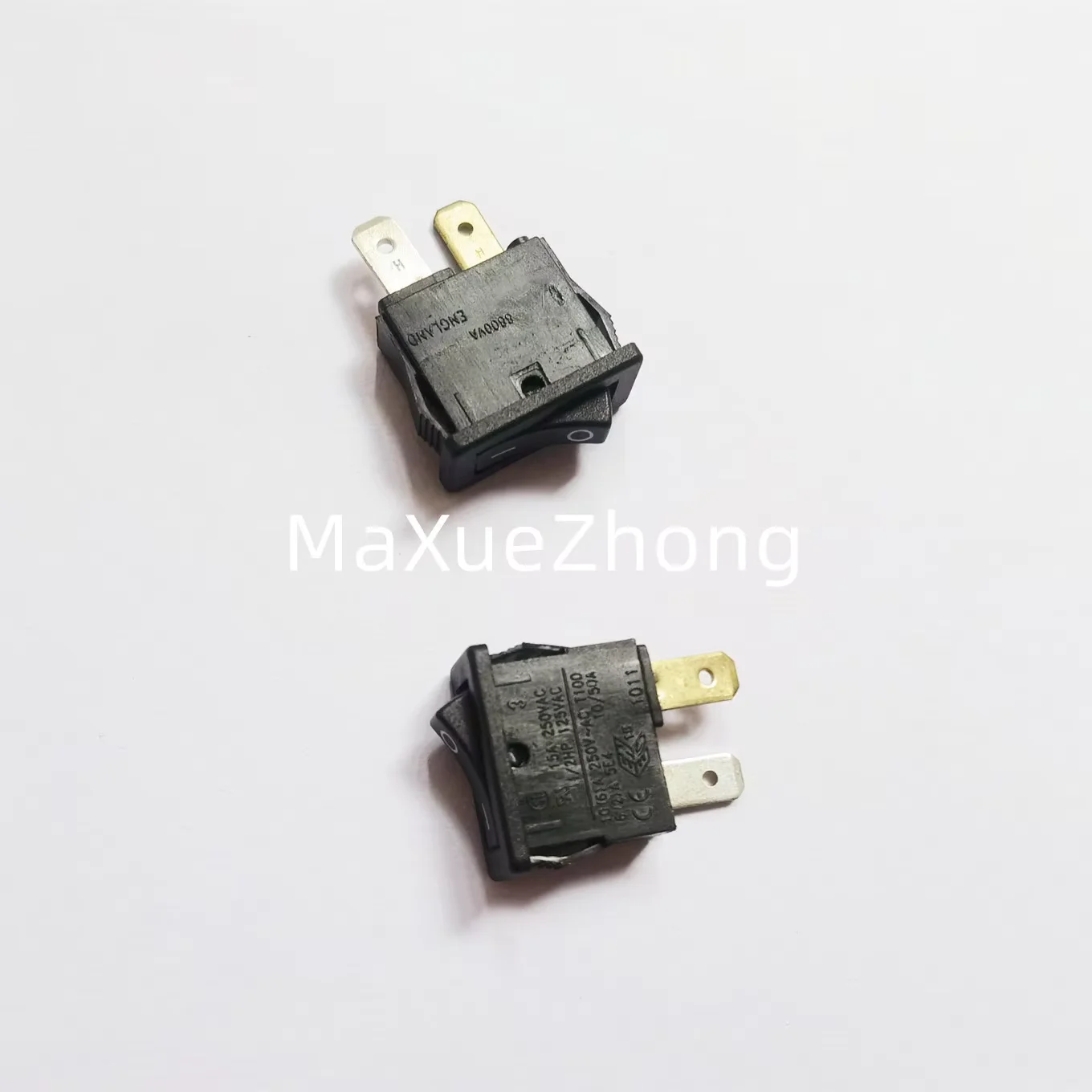 

Оригинальный новый 100% 8800VA 10A 250V ультратонкий 2-контактный 2-ступенчатый кулисный переключатель