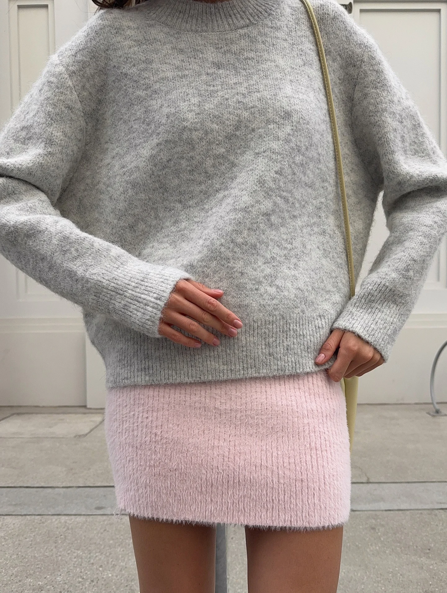 Women's Oversize Wool Knitted Pullover Sweater - White