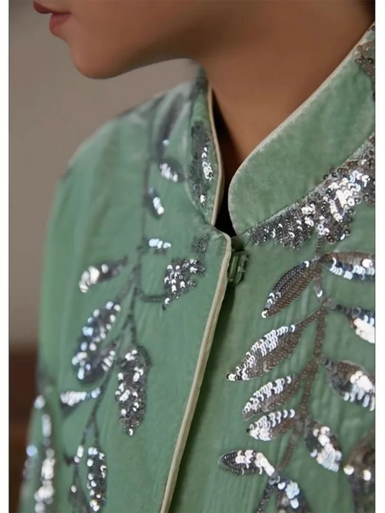 Luxury Designer Women Clothing Sequins Embroidery Green Velvet Coat Autumn Winter Jacket Warm Outerwear Vintage Long-Sleeved Top