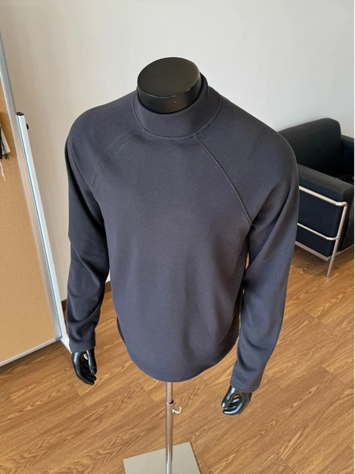 

Мужская термофутболка Deep ey f-High Collar с вставкой на плече и длинным рукавом для тренировок осенью и зимой