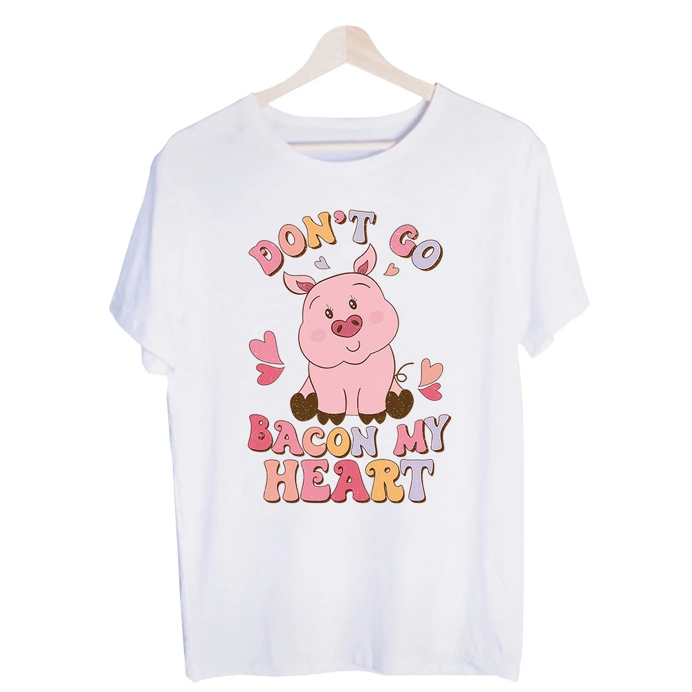 Women's Pig and Hearts Graphic Tee, Short Sleeve Crew Neck T-Shirt for Casual Daily Wear and Summer Outfits