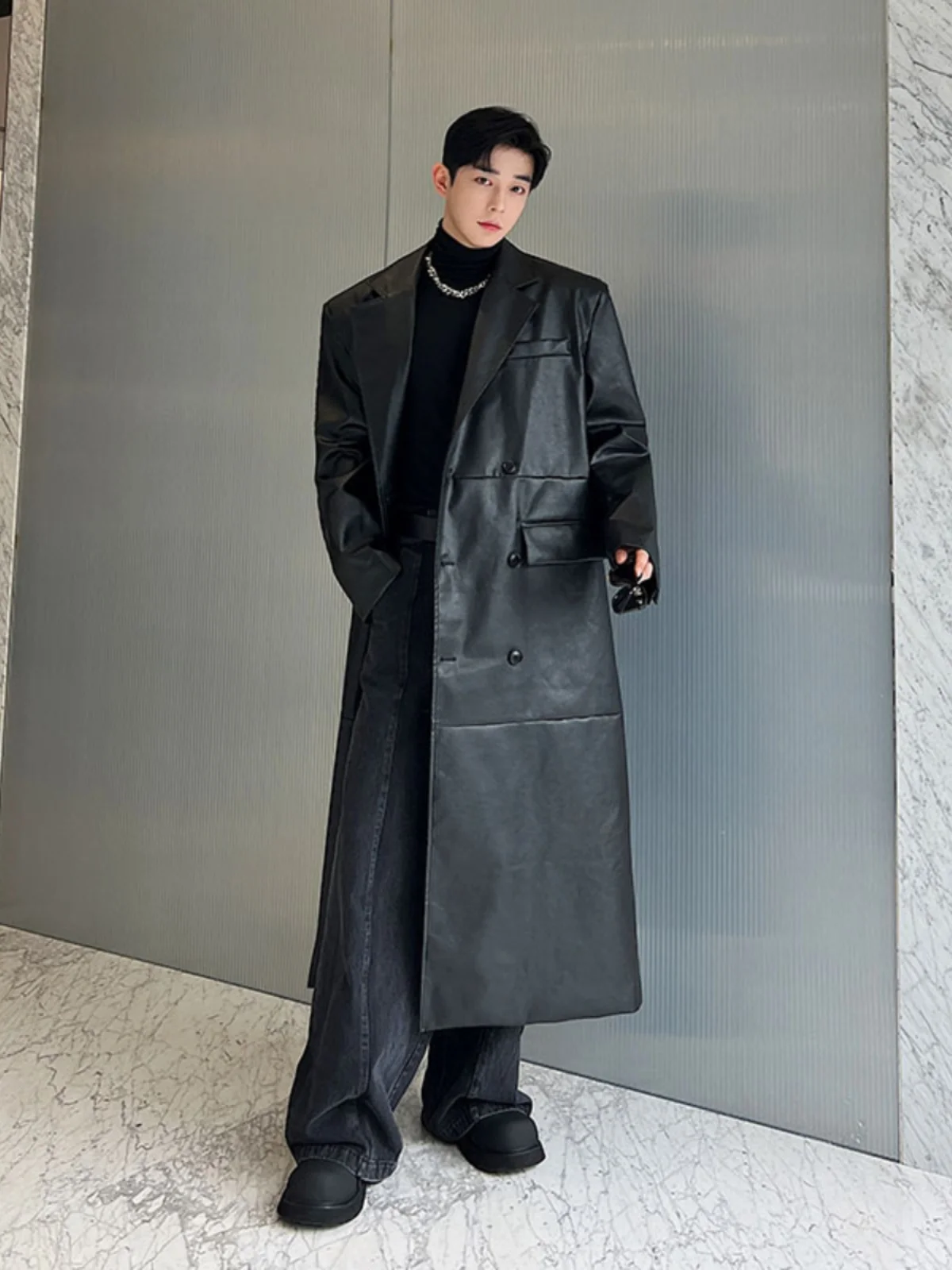 

Men's Long Overcoat PU Leather Autumn Winter Faion Wide oulder Silhouette Korean Design Knee-Length Windbreaker Coat