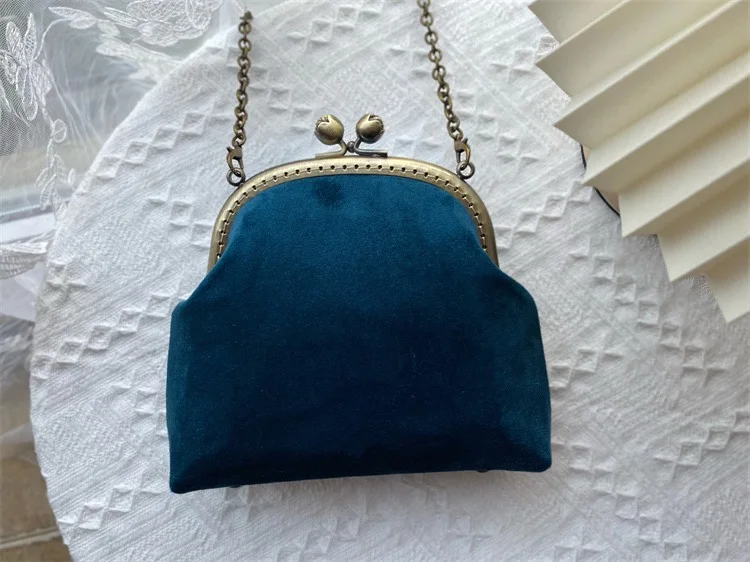 Lost in Vinatge Petrol Green Velvet Clasp Clutch Beset with Pearl Chains Bag Snap Closure Frame Gold Metal Strap Evening Party