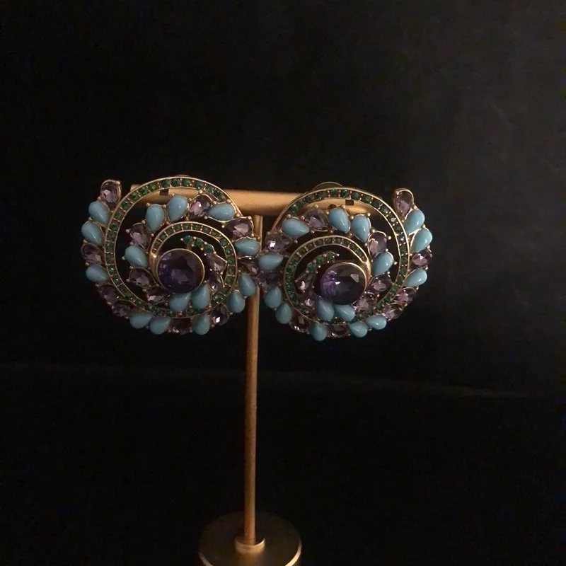 

Medieval Earrings, Sapphire Stud Earrings, High-end Design, Spiral Shape, Exaggerated Jewelry.