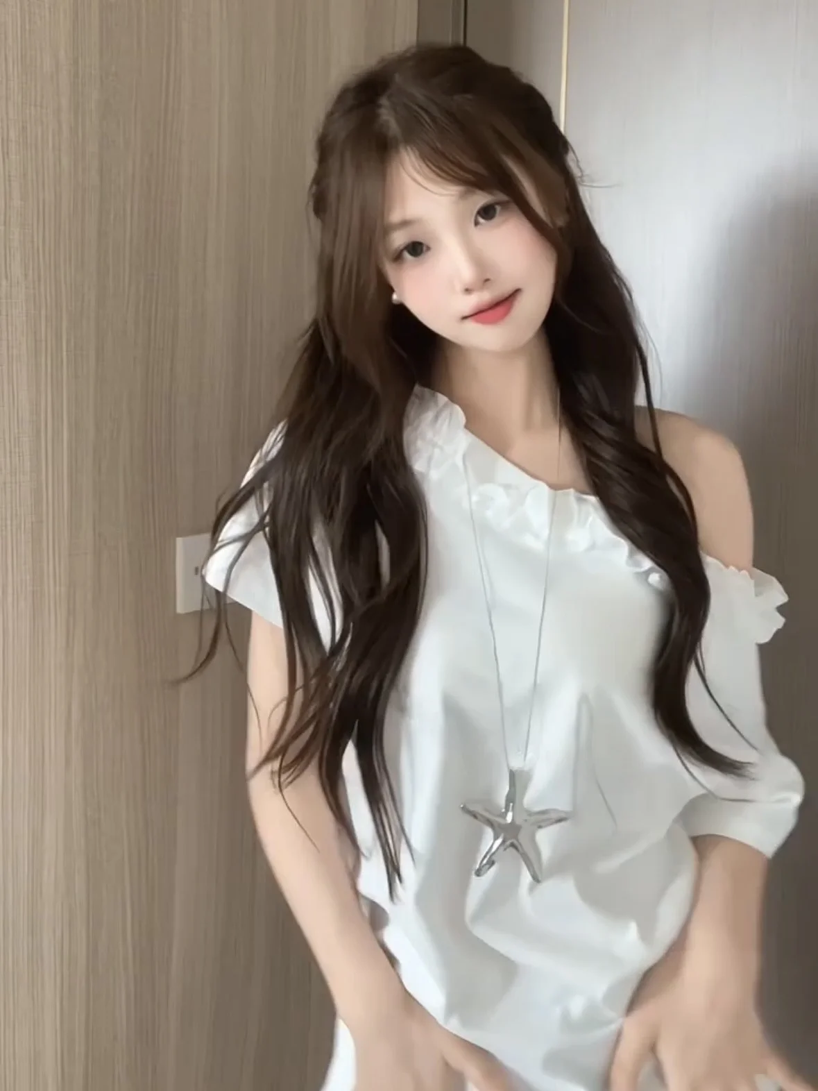 Koreaanse losse T-shirt voor dames, zomerdesign, houten print, casual top, zoet en pittig, casual stijl.