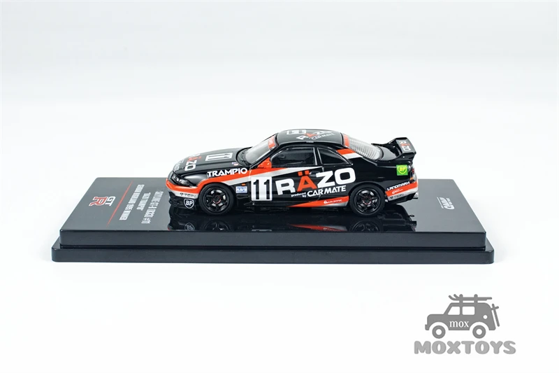 إينو 1:64 سكاي لاين GT-R R33 # 11 رازو ترامبيو أسود # 11 نموذج سيارة دييكاست
