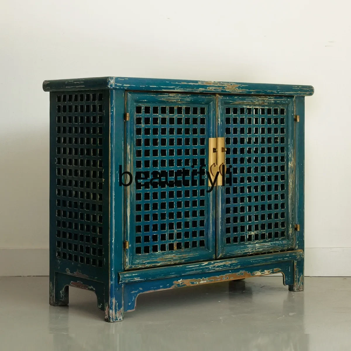 La pintura pintada es un estilo chino antiguo, muebles de madera maciza, gabinetes de porche retro, gabinetes de almacenamiento de celosía hueca