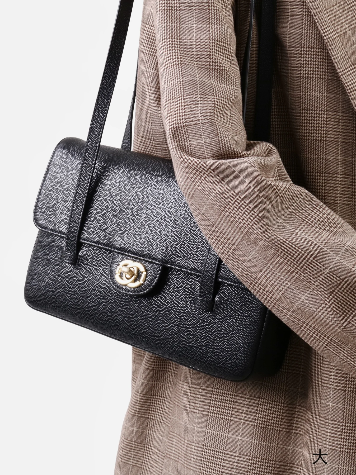 2025 New Retro Small Square Shoulder Bag Women's Top Layer Cowhide Underarm Bag Casual Simple Style Ball Pattern Parfum Style