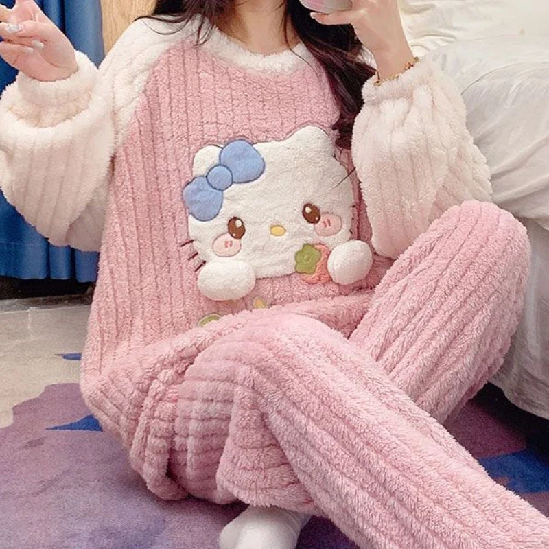 

Sanrio Hello Kitty Flannel Women Pajamas Loose Casual Comfortable Homewear Winter Warm Thickened Plush Long-sleeved Trousers Set