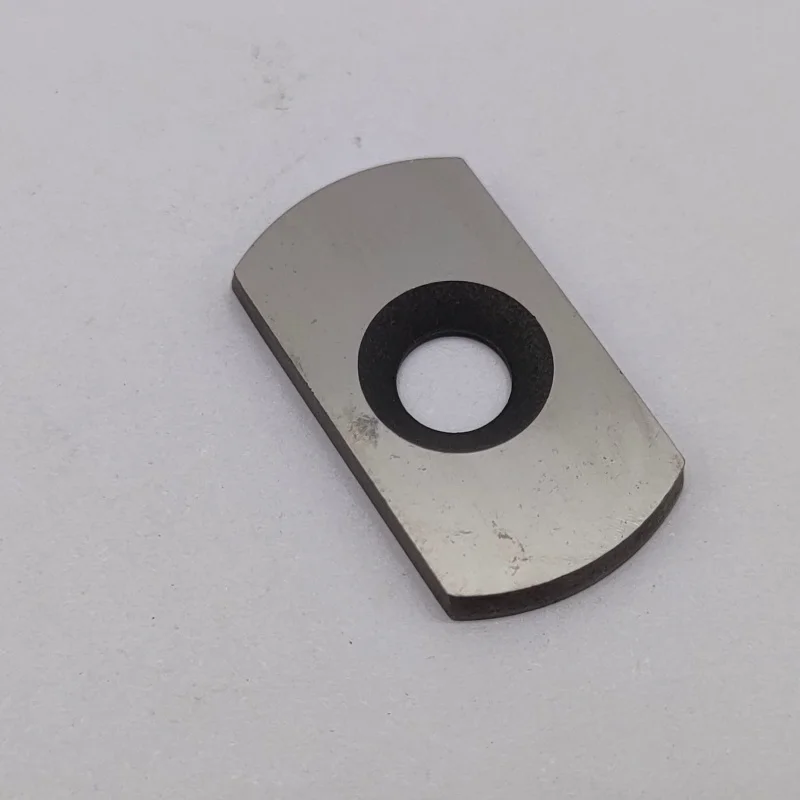 

Запасные части для швейной головки Hohner, плоский нож Clincher Point 3251213