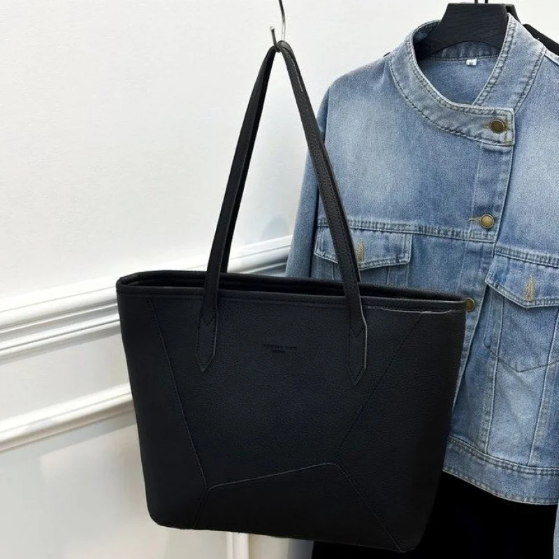 

Luxury Women's Messenger Bag Crafted From Suede Leather Boasting Paris Inspired And Casual Vintage Style​