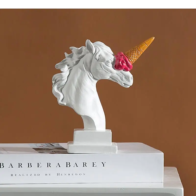 

Ice Cream Horse Head Sculpture Resin Art Ornaments Living Room Desktop Decoration Crafts Statue Figurines Home Accessories Gift