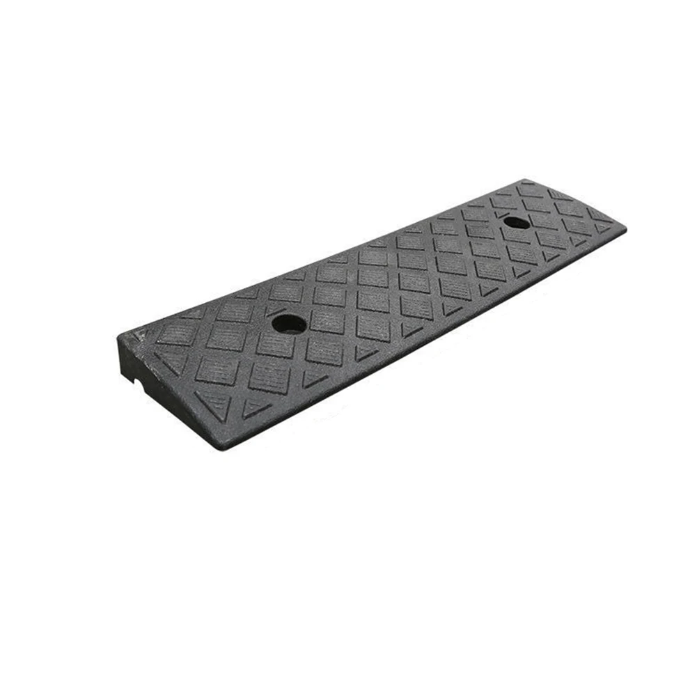 1PCS 30mm Kerb Ramp Plastic PE Road Slope Ramp Pad Portable Car Step Uphill Triangle Mat Curb Rubber 500X130X30mm Tool Parts