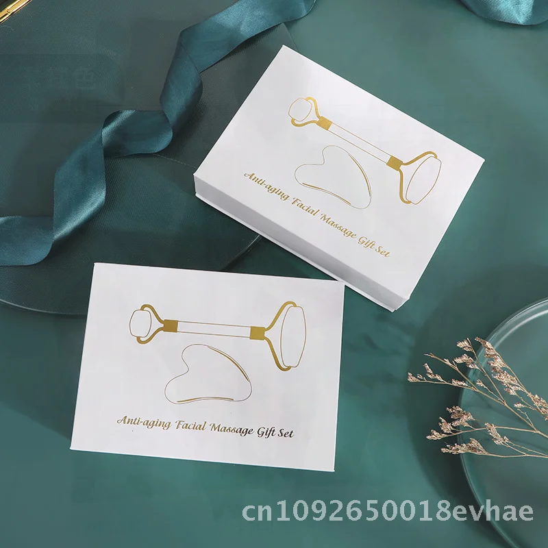 Ensemble de rouleaux de Jade pour Massage du visage, masseur de beauté manuel en métal avec boîte-cadeau, vert émeraude, noir cassé, rose, Transparent