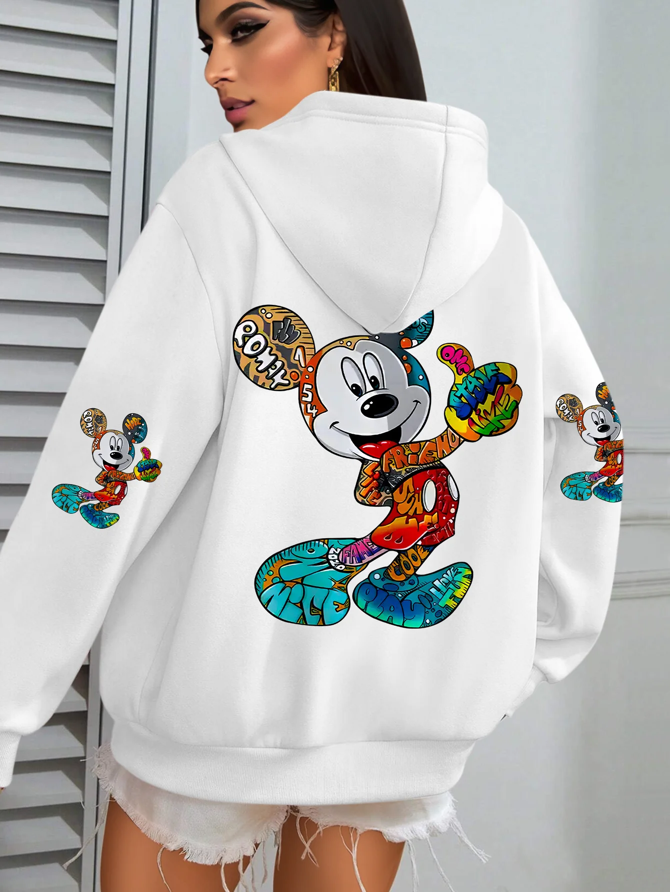 Sweat à capuche imprimé dos Disney Mickey Mouse pour femme – Vêtements d'extérieur décontractés officiels Disney avec un style tendance et mignon