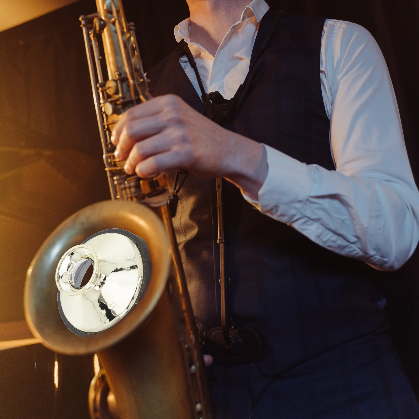 

Alto Saxophone Mute Durable Lightweight Compact Size Exquisite Craftsmanship for Home Practice Easy Install Alto Sax Mute