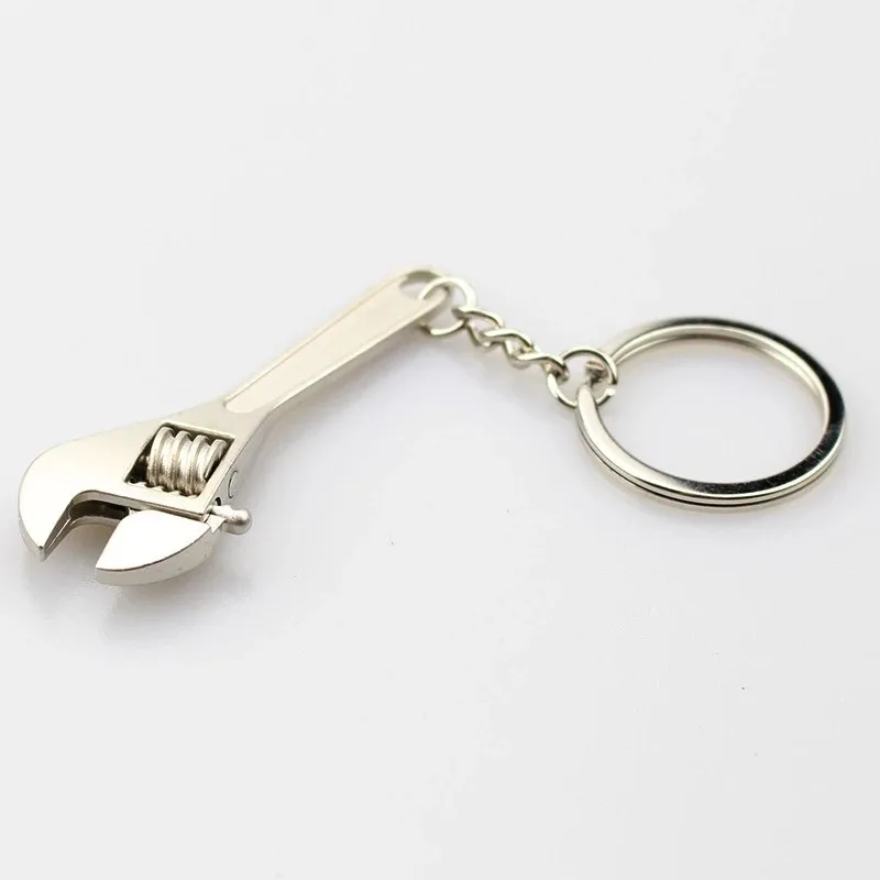 1PC Mini Wrench Key Chain Adjustable Silver Wrench Key Chain Adjustable Metal Spanner Keyring Adjustable Wrench Tools Hand Tool