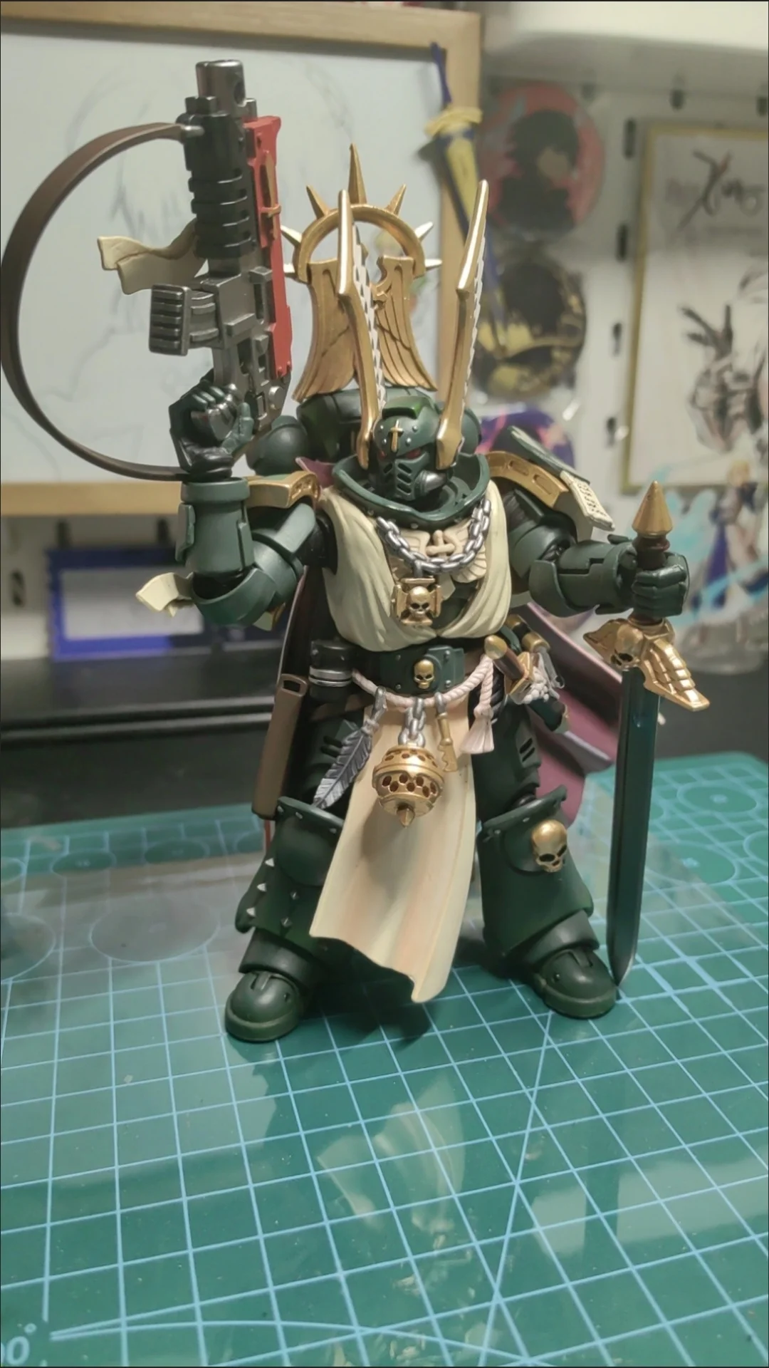 

In Stock JOYTOY Warhammer 40k Action Figures Dark Angels Master Lazarus 1/18 Anime Action Figure Model Toys Collection Doll Gift