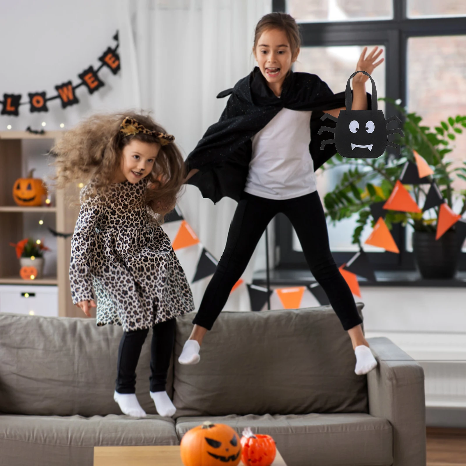 

Halloween Candy Bags Felt Handheld Pouches for Sweets Gifts Reusable Non Woven Party Favor Bags with Handles Strong Spider