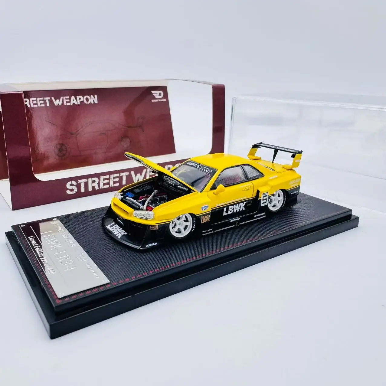 

SW 1:64 GTR ER34 Limited Edition LBWK Alloy Car Model