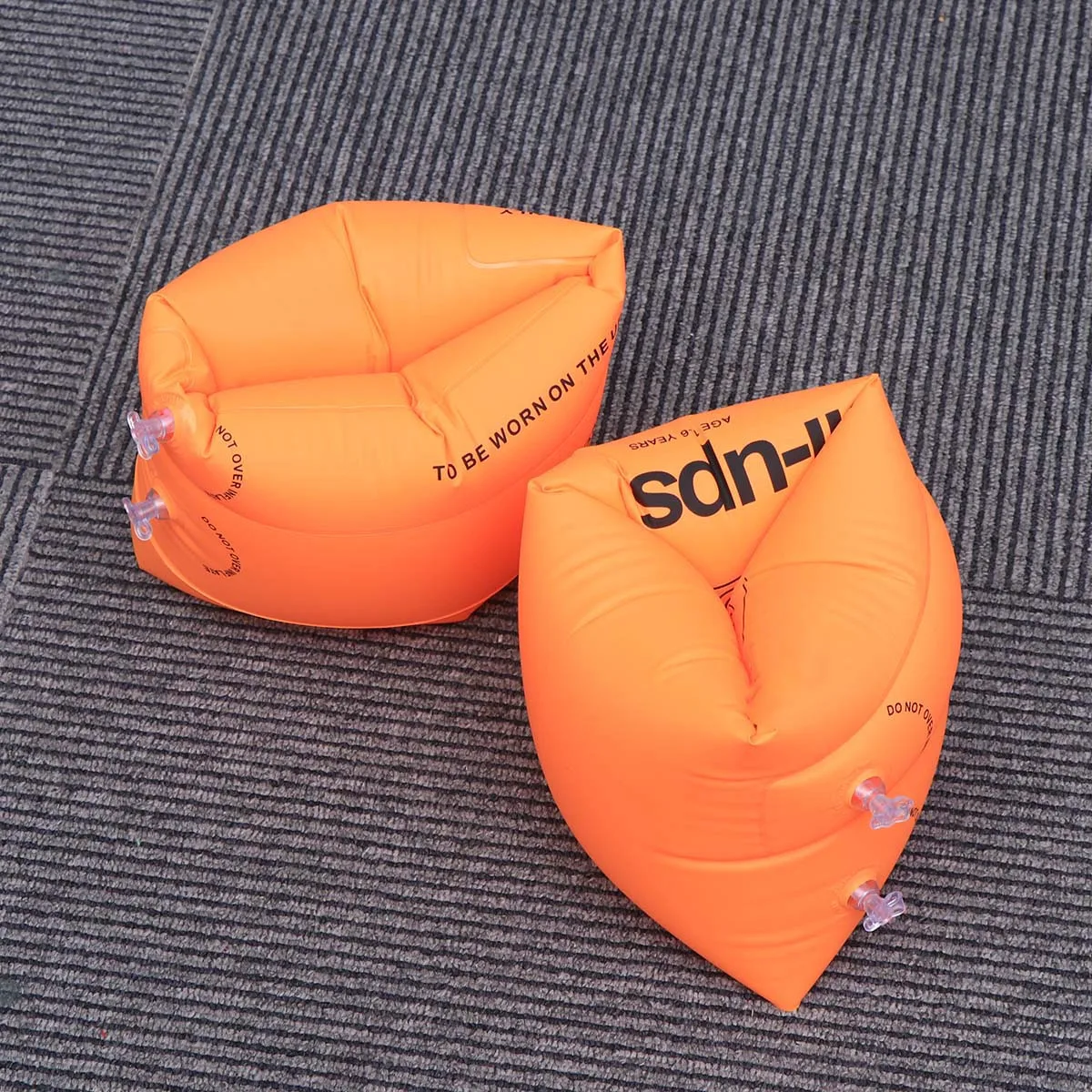 Ein Paar PVC-Armbänder für Babys, Schwimmringe für Kinder, Sicherheitstraining für den Einsatz im Pool, Schwimmarmbänder