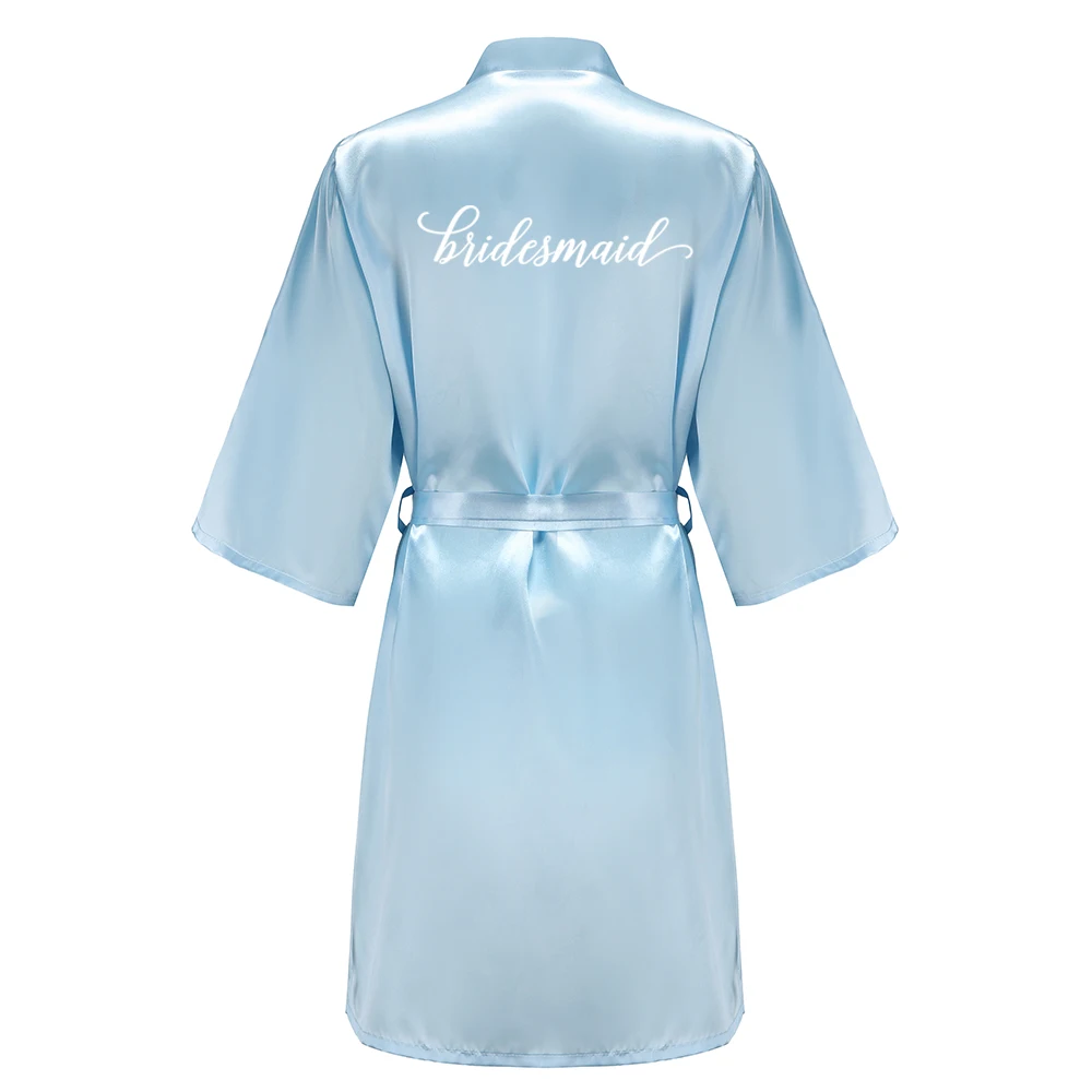 Immagine 6: Kimono corto da donna in raso azzurro per sposa e damigella d'onore con lettera bianca, abiti da festa di nozze