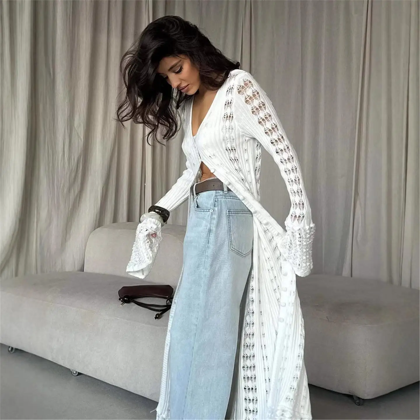 

Новинка 2025, вязаный кардиган с вырезами для девочек, длинный свеч V-Ne, однотонный вязаный топ большого размера, женская мода