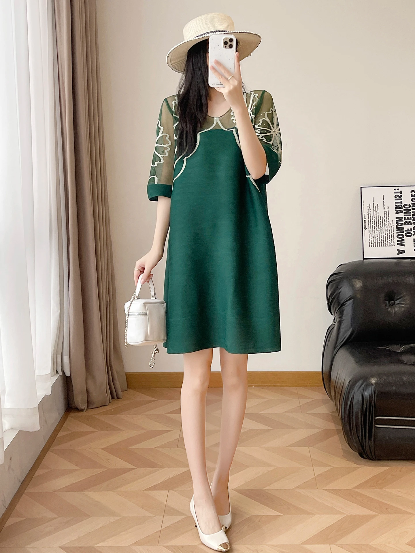 

Elegant Pleated Summer Dress Women's Loose Fitting Mesh Splicing Embroidery Slimming A-Line Skirt Breathable Polyester Fiber