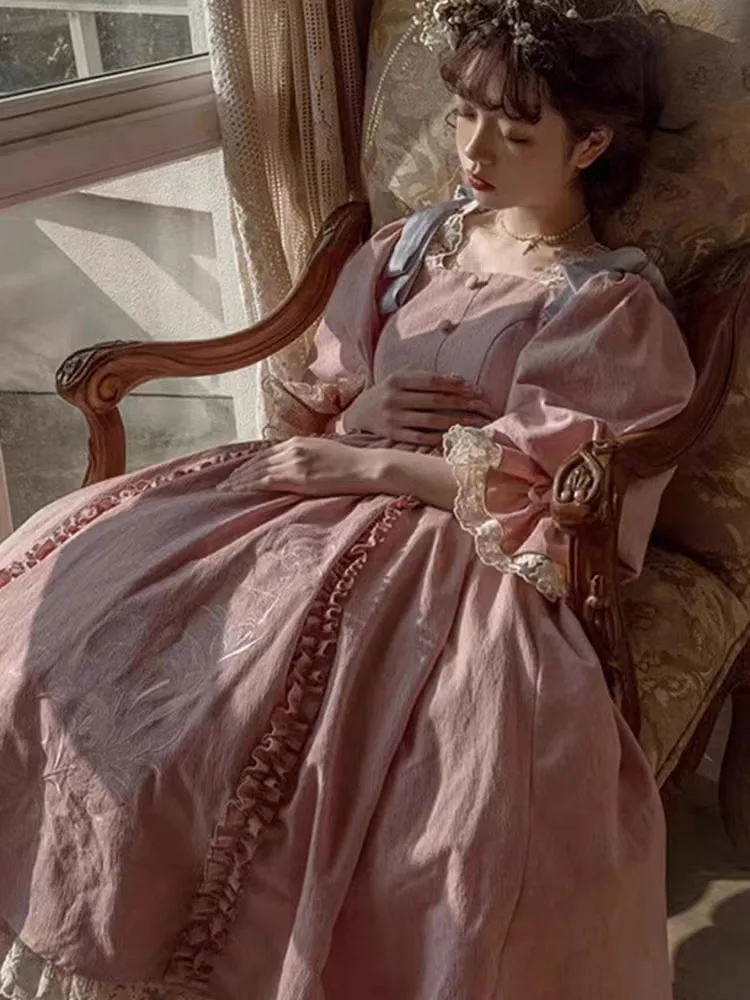 

Элегантное платье Лолита: Модное повседневное розовое платье принцессы с квадратным вырезом, бантом и кружевом в стиле ретро, для женщин, на каждый день, в стиле туту, для Рождества