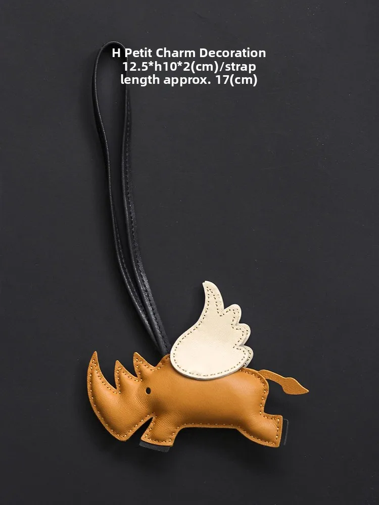 

Новый цвет: Желтый манго (цвет "Flng Rhinoceros") — Брелок-аксессуар для сумки из натуральной козьей кожи Petit H Pure Goat Leather