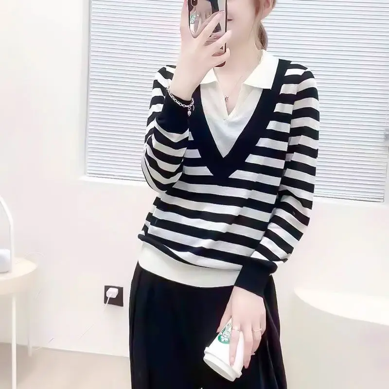 2023 Spring and Autumn Fashion Temperament Commuting Minimalist V-neck Loose Casual Oversize Versatile Fake Two Piece Knitwear