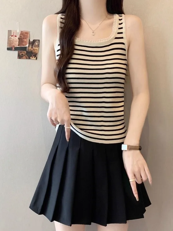 プラスサイズの女性のレーストリムスクエアカラースベルストラップベストアウターストライプトップ夏ファイオン通勤スルールーズフィット