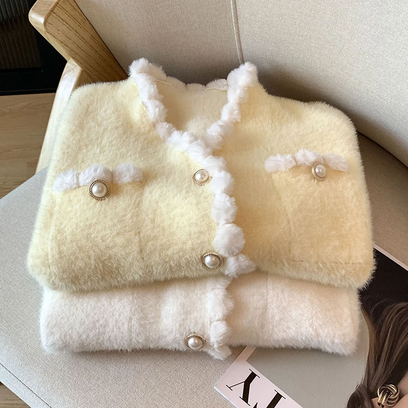 Suéter de piel de visón con cuello en V de estilo francés, abrigo elegante para mujer con temperamento a la moda y botones de perlas, cárdigan de manga larga para mujer