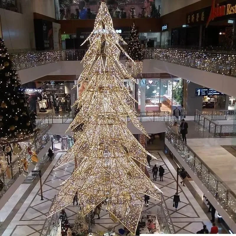 5m Tall Vertical Decorative Tower Christmas Tree for Outdoor Use