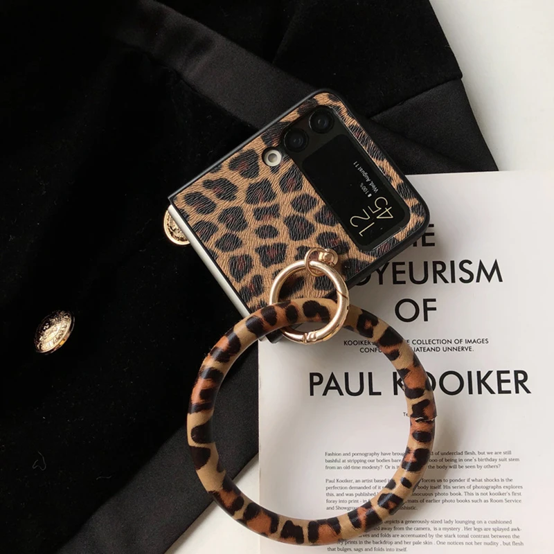 Portable Bangle Big Hand Ring  Case For Samsung Galaxy Z Flip 3 5G Sexy Leopard Print Leather Hard Cover