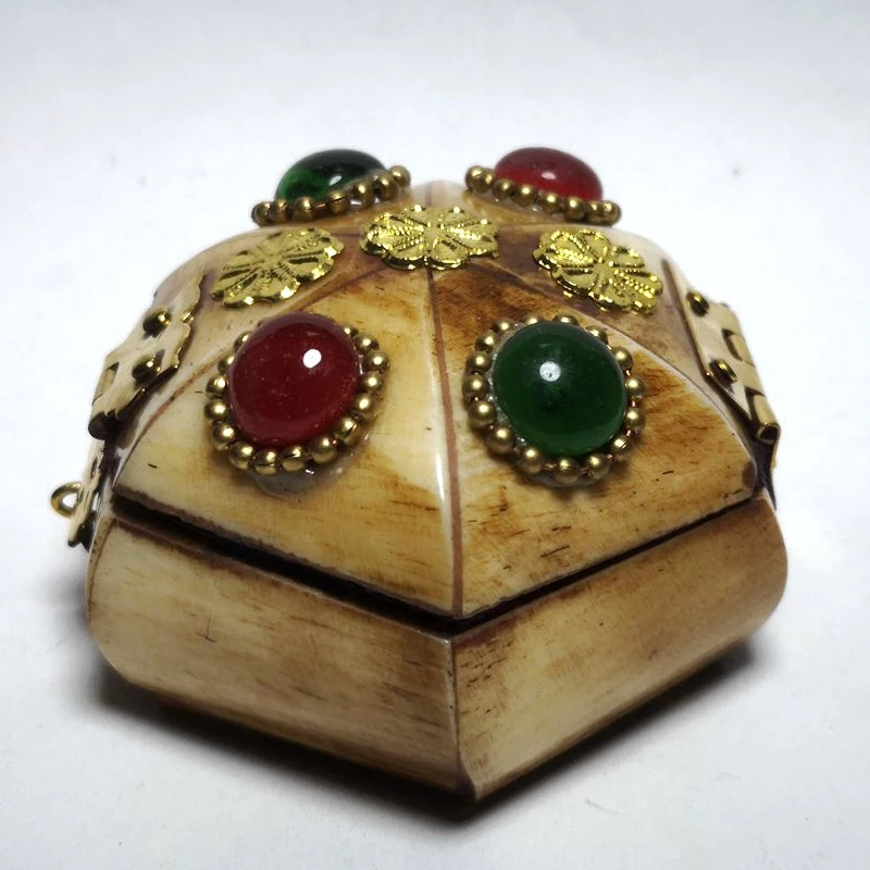 YIZHU CULTUER ART Size 2.6 Inch Old Collection Ornaments Asian Chinese Hand Carved Inlay Jewelry Trinket Box Boxes Gift
