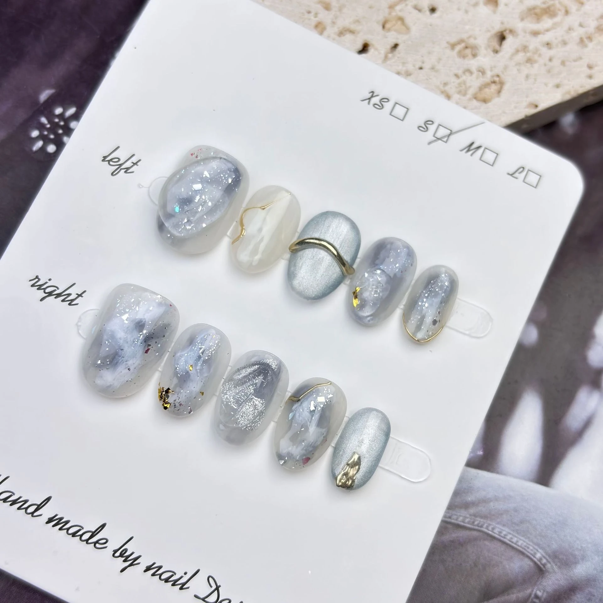 10개입 섬세한 캣아이 인조 손톱 블루 그레이 크리스탈 아크릴 네일 실버 글리터 프레스온 네일 스위트 숏 아몬드 페이크 네일