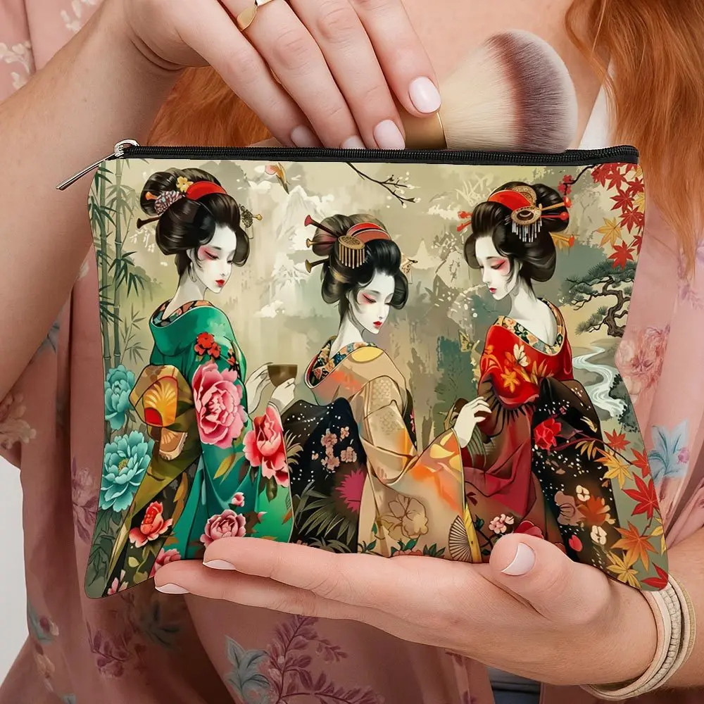 Japanese Geisha Woman Floral Print Cosmetic Bag Vintage Minimalist Zipper Toiletry Pouch Suitable for Travel Essentials 4