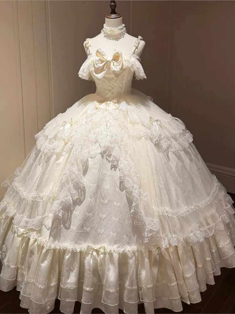 

A new style of light luxury and niche dress for wedding student day coming-of-age ceremony