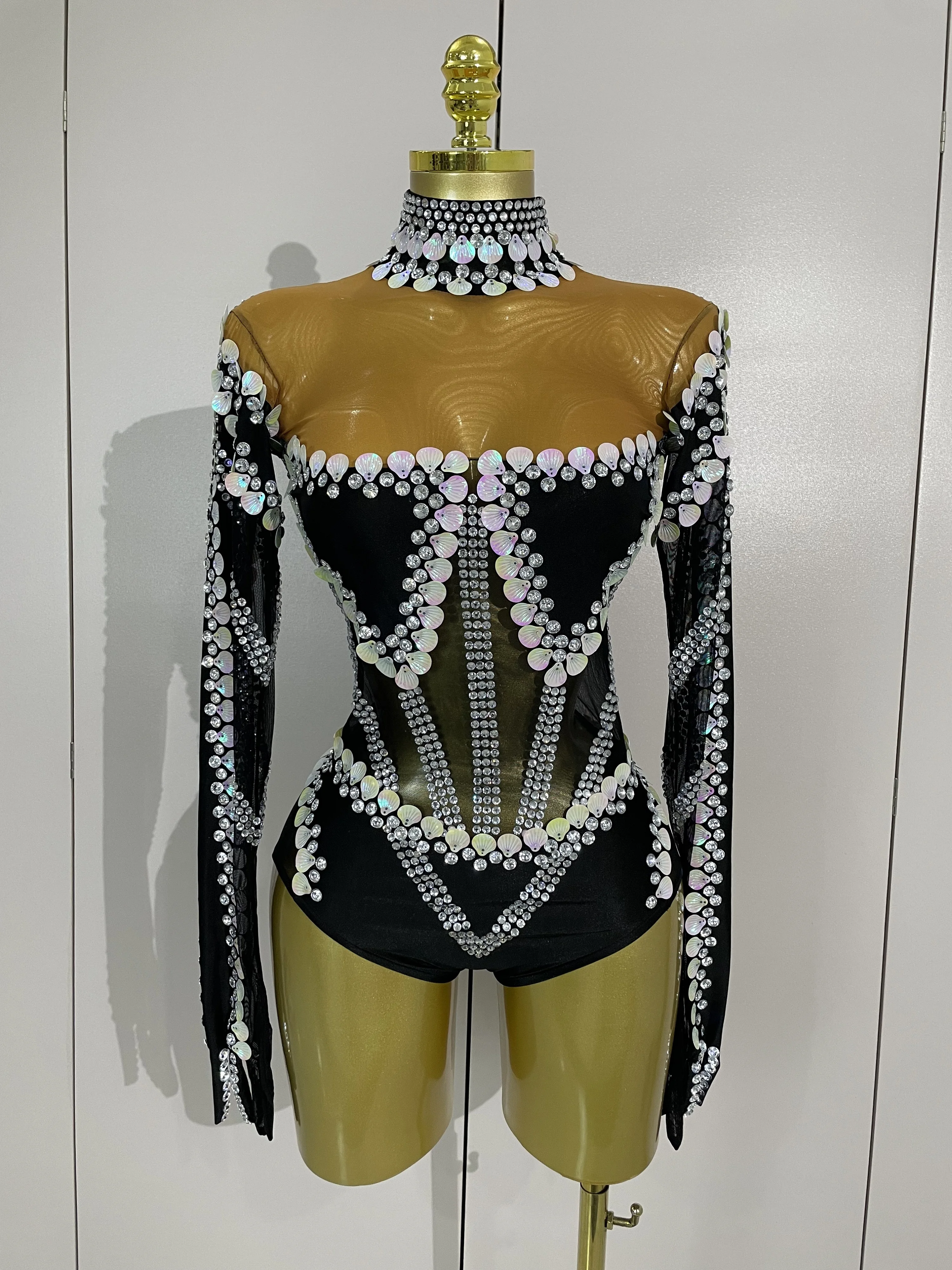 

Luxury Sparkly Diamond Shell Sequins Sexy Mesh Long Sleeve Bodysuits Women Festival Show Dance Nightclub Performance Stage Wear
